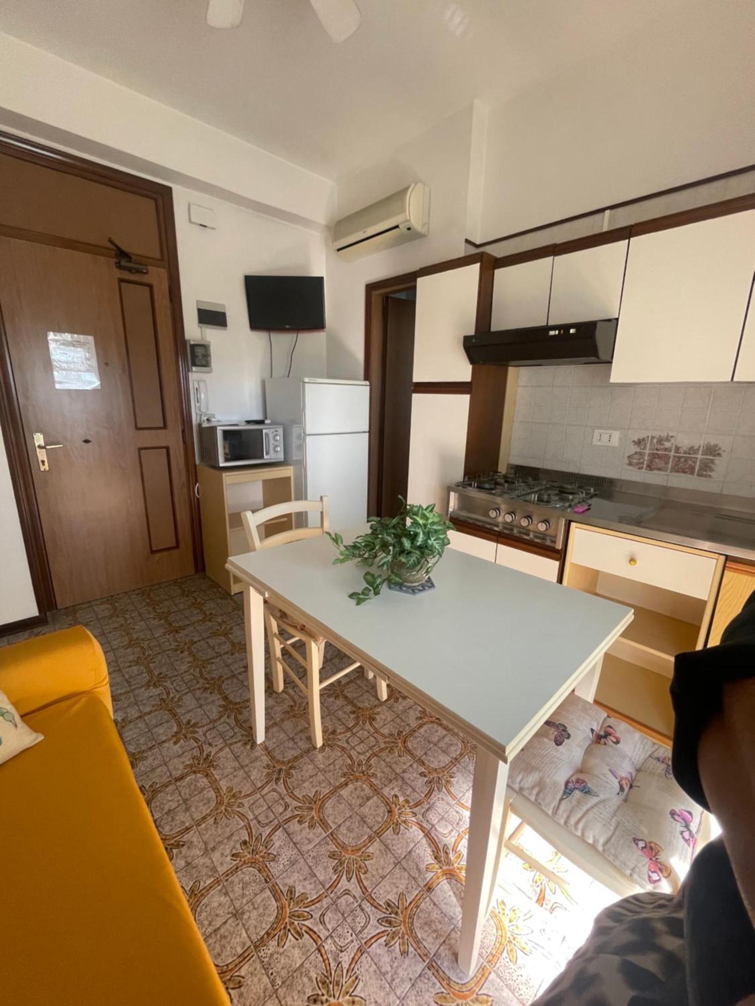 Foscolo Sunset House Apartment Lido di Jesolo Luaran gambar